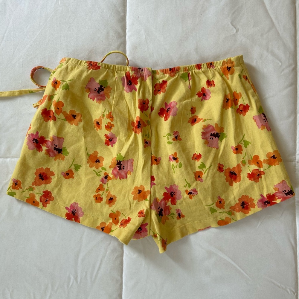 Wild Fable Yellow Floral Wrap Around Bow Tie Front Low Rise Mini Skort - Picture 3 of 15